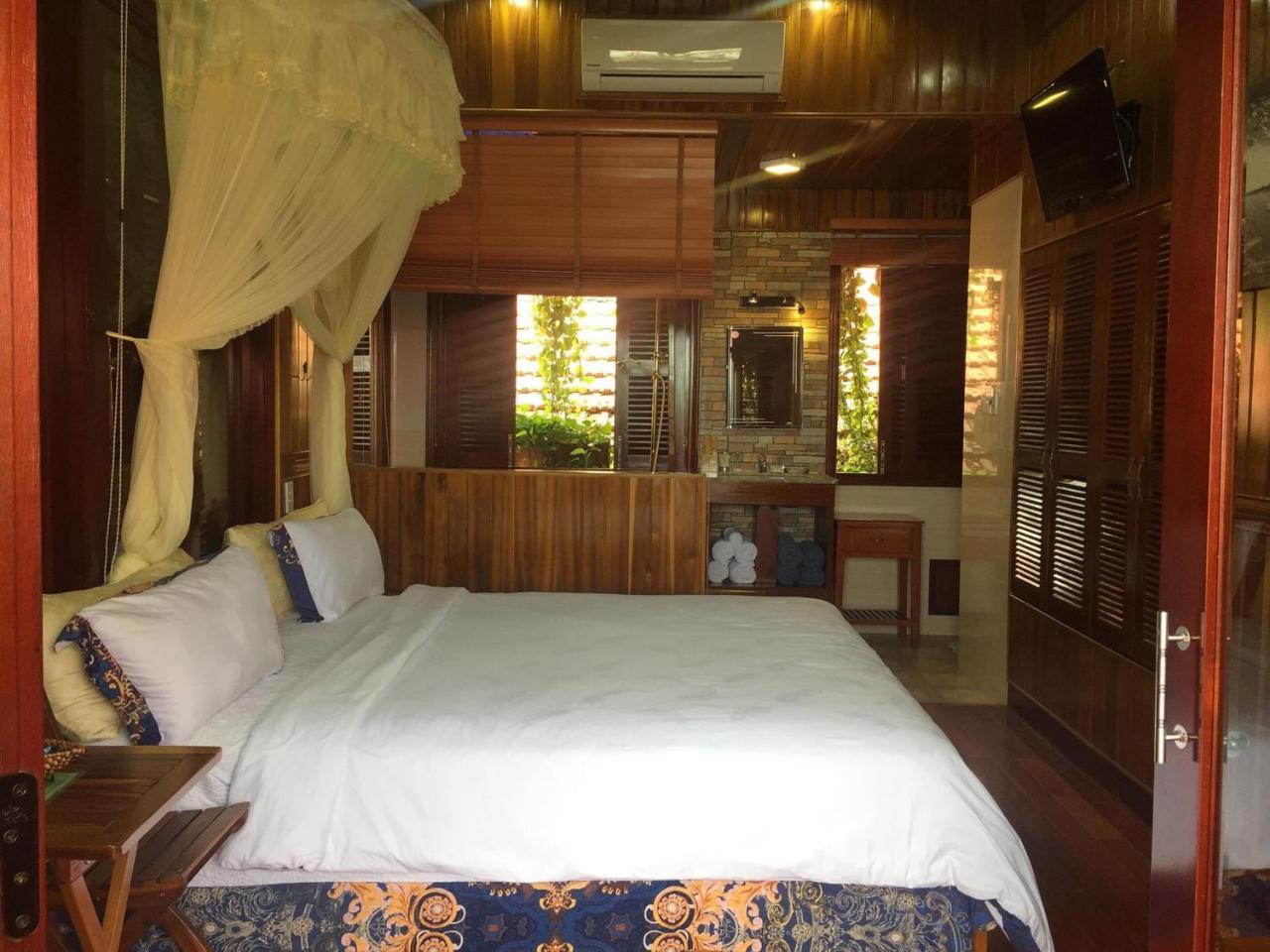 הוי אן Khamy Riverside Villa מראה חיצוני תמונה